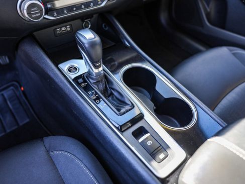 Used 2020 Nissan Altima 2.5 SV image 14