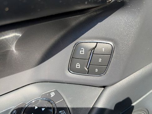 Used 2022 Ford Expedition Platinum AWD/4WD image 23