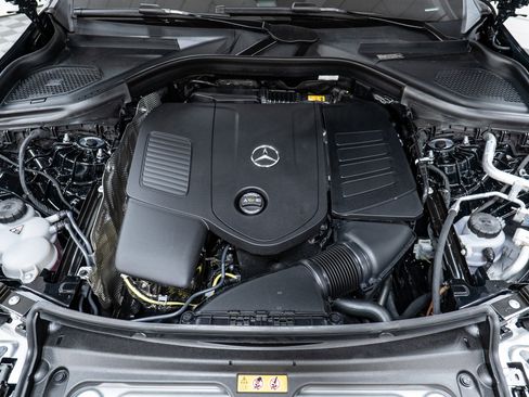 New 2026 Mercedes-Benz GLC 300 4MATIC image 9