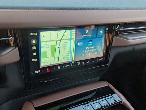 New 2026 Lincoln Navigator Reserve AWD/4WD image 16