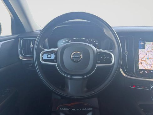 Used 2021 Volvo S60 T5 Momentum w/ Premium Package FWD image 28