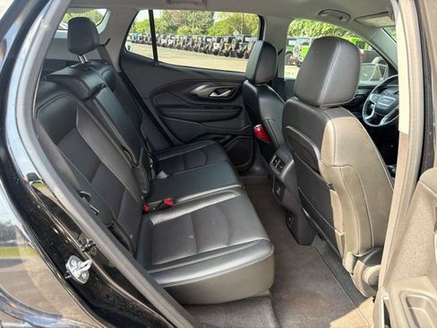 Used 2024 GMC Terrain SLT AWD/4WD image 13