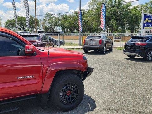Used 2015 Toyota Tacoma PreRunner w/ TRD Sport Package RWD image 10