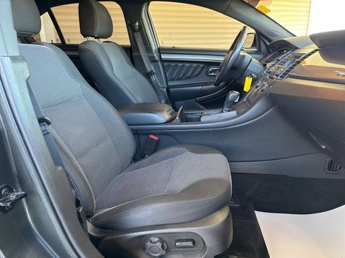 Used 2015 Ford Taurus SEL image 24