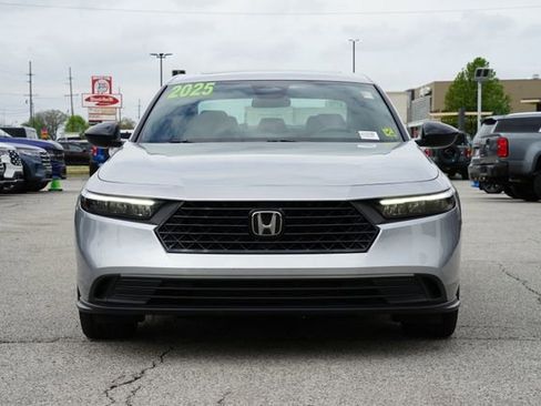 Used 2025 Honda Accord Sport image 2