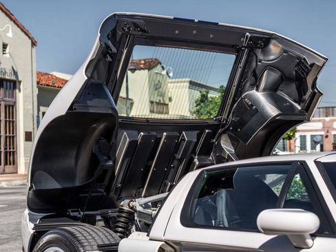 Used 2005 Ford GT RWD image 35