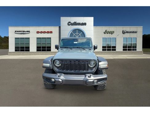 Used 2024 Jeep Wrangler Unlimited Sport AWD/4WD image 8