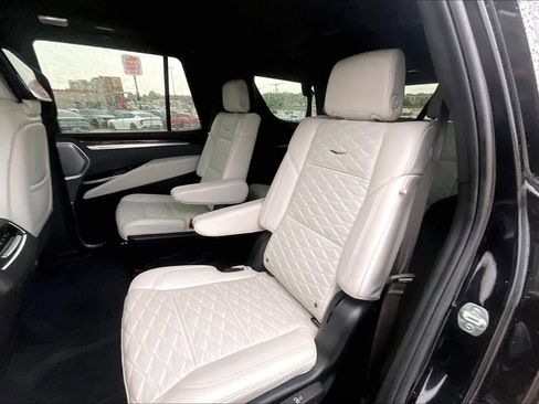 Used 2025 Cadillac Escalade Sport Platinum AWD/4WD image 29