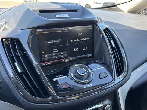 Used 2015 Ford C-MAX Energi SEL w/ Equipment Group 303A FWD image 18