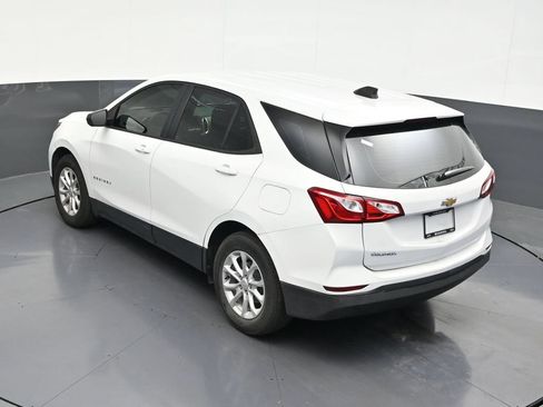 Used 2021 Chevrolet Equinox LS FWD image 17