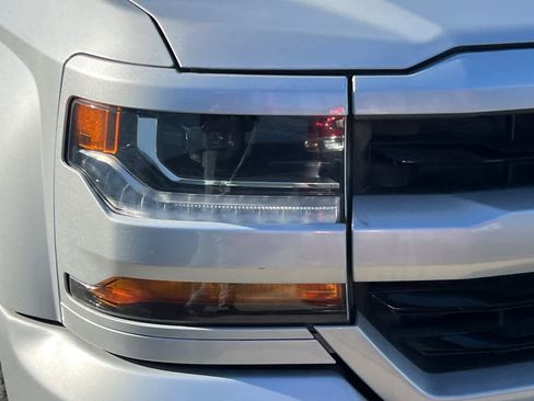 Used 2018 Chevrolet Silverado 1500 LT w/ All Star Edition image 8