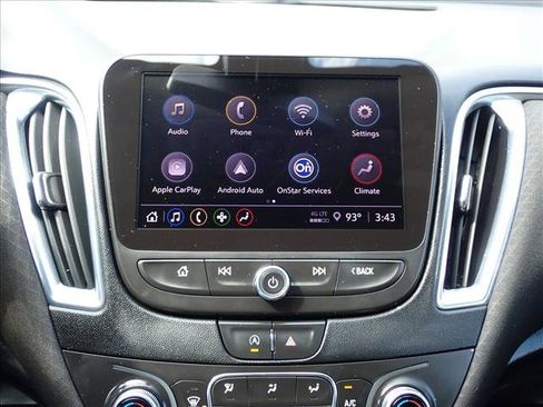 Used 2021 Chevrolet Malibu LT FWD image 16