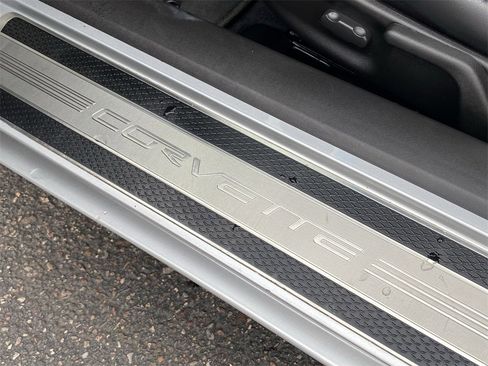 Used 2010 Chevrolet Corvette Coupe image 31