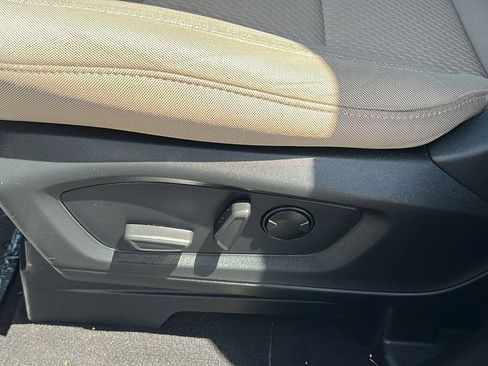 Certified 2023 Ford Explorer XLT RWD image 16