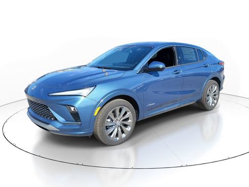 New 2026 Buick Envista Avenir image 2