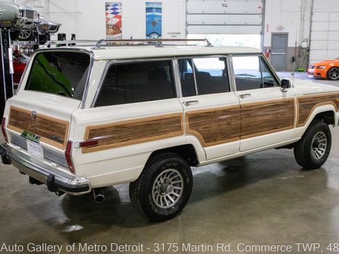 Used 1987 Jeep Grand Wagoneer AWD/4WD image 7