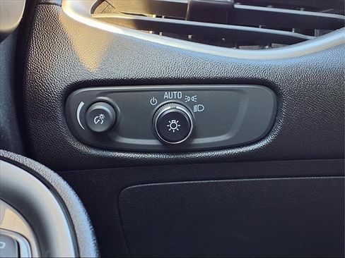 Used 2022 Chevrolet Malibu RS image 17