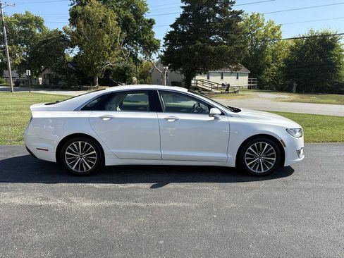 Used 2018 Lincoln MKZ Select w/ Select Plus Package FWD image 4