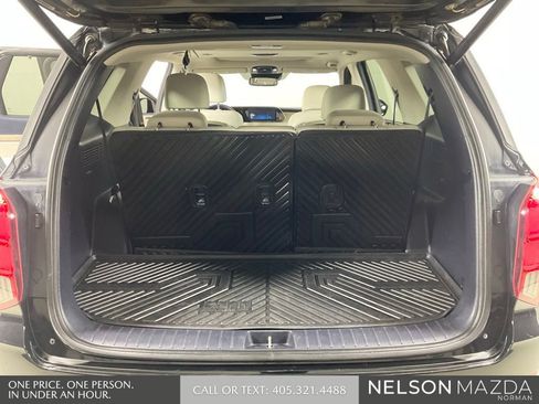 Used 2022 Hyundai Palisade SEL w/ Premium Package FWD image 14