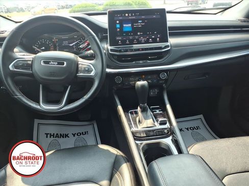 Used 2022 Jeep Compass Limited AWD/4WD image 9