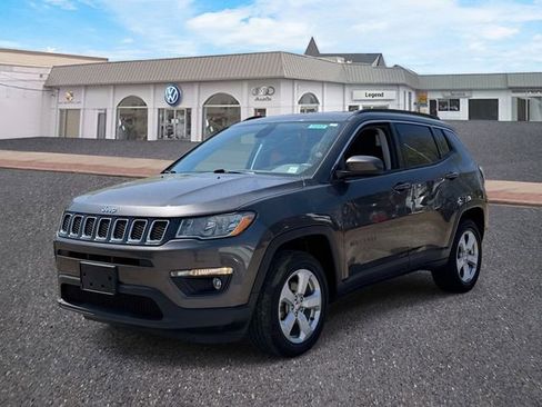 Used 2019 Jeep Compass Latitude w/ Cold Weather Group AWD/4WD image 1