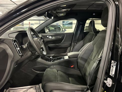 Certified 2023 Volvo C40 P8 Recharge Plus w/ Climate Package AWD/4WD image 10