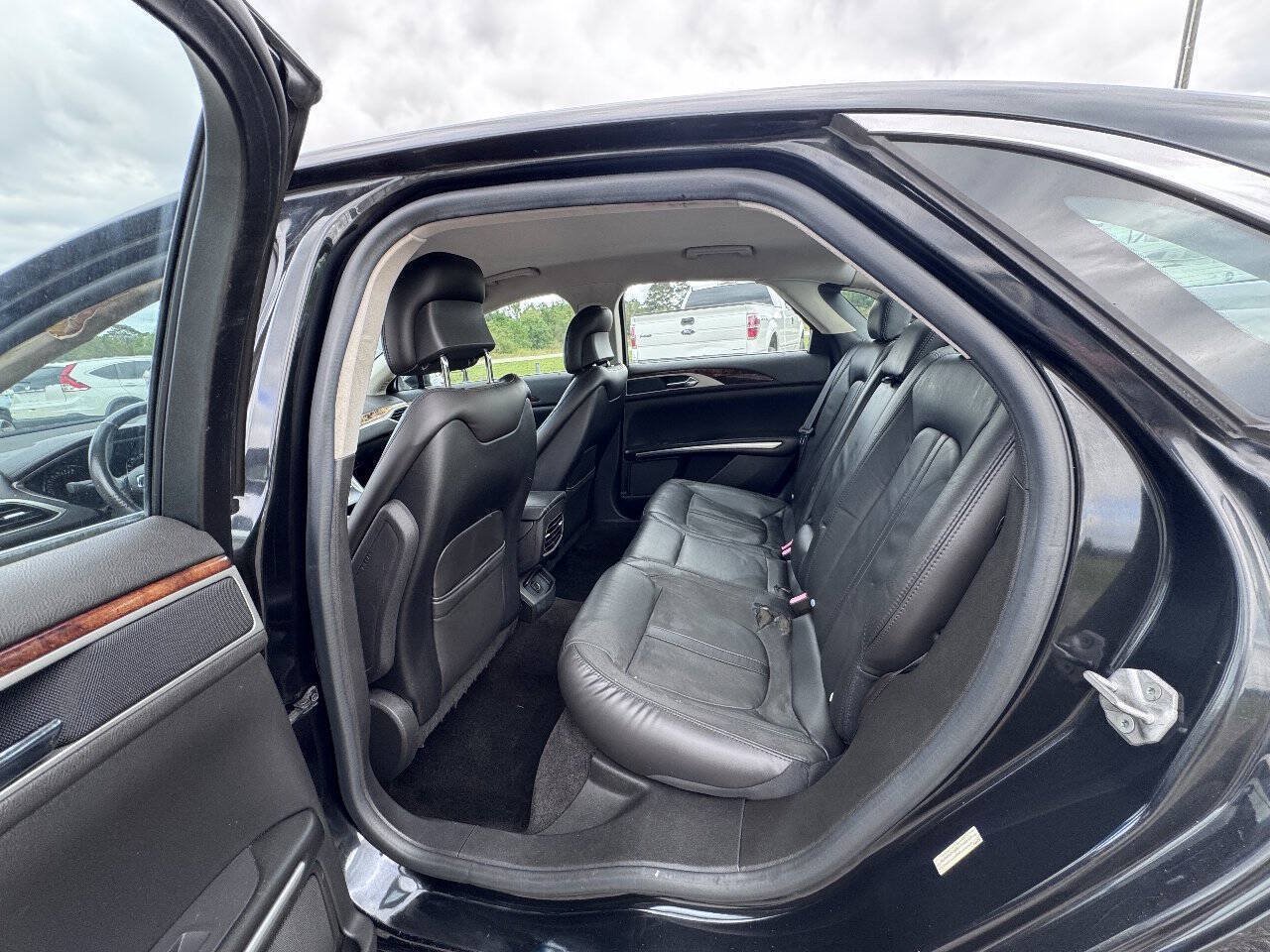 Used 2014 Lincoln MKZ FWD image 14