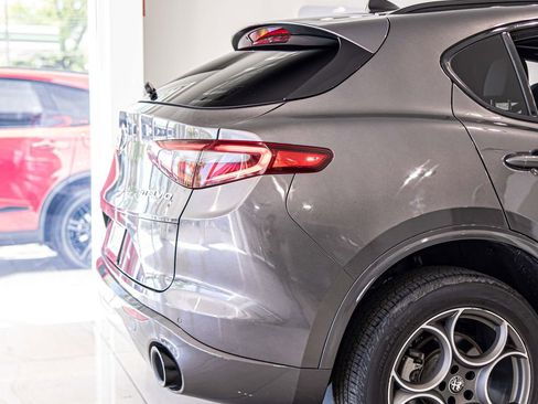 Used 2023 Alfa Romeo Stelvio Ti AWD/4WD image 12