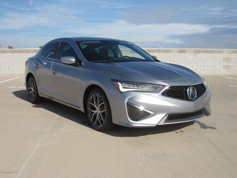 Used 2021 Acura ILX w/ Premium Package image 2