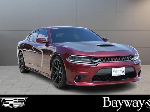 Used 2019 Dodge Charger Scat Pack w/ Plus Group RWD image 4