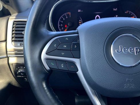 Used 2021 Jeep Grand Cherokee Limited w/ Trailer Tow Group IV image 22