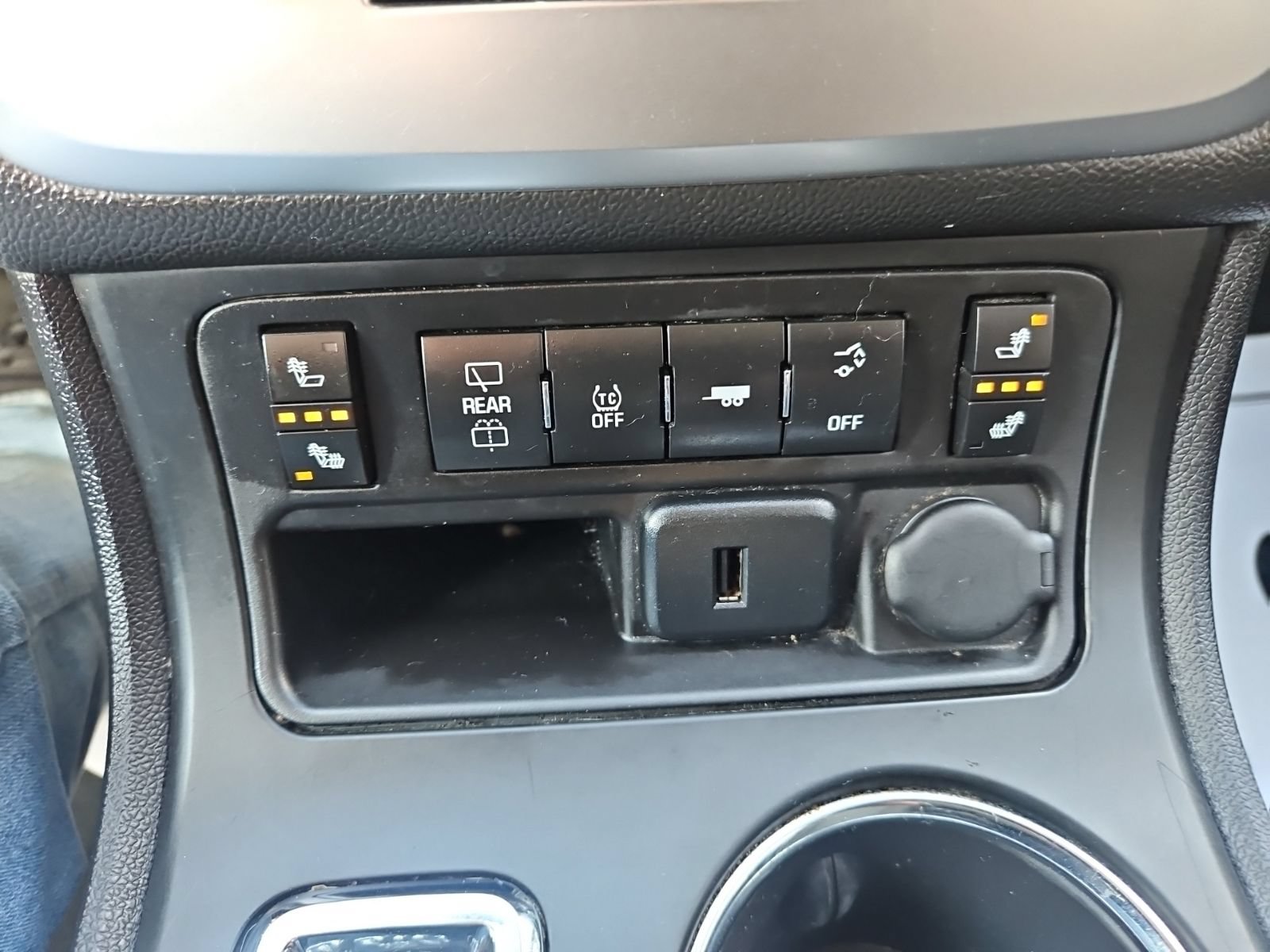 Used 2015 GMC Acadia SLE FWD image 26