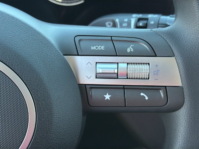 Used 2027 Hyundai Kona SE FWD image 28