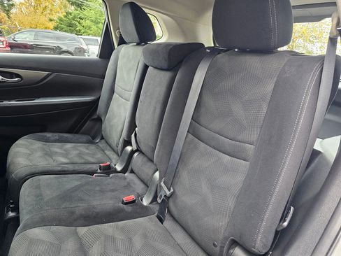 Used 2015 Nissan Rogue SL image 20