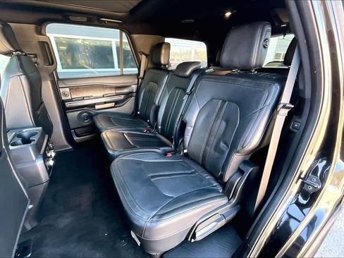Used 2018 Ford Expedition Limited image 21
