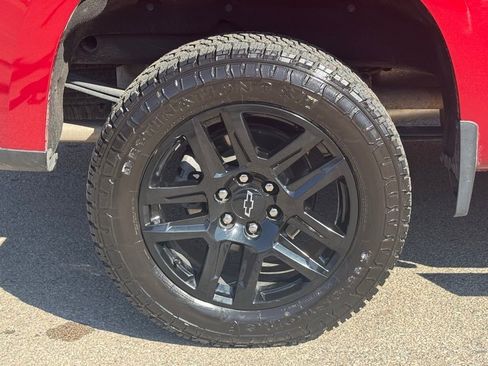 Used 2021 Chevrolet Silverado 1500 LT Trail Boss w/ Bed Protection Package AWD/4WD image 8