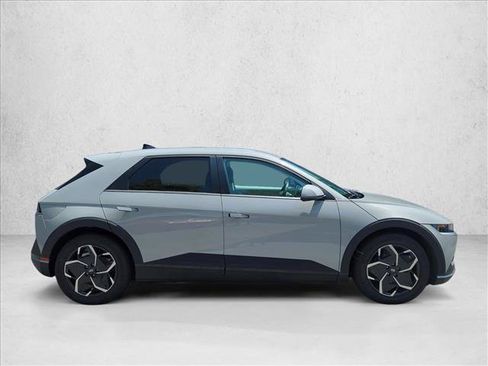 Certified 2024 Hyundai Ioniq 5 SEL RWD image 4