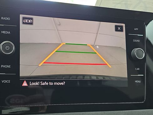 New 2026 Volkswagen Taos SE FWD image 22