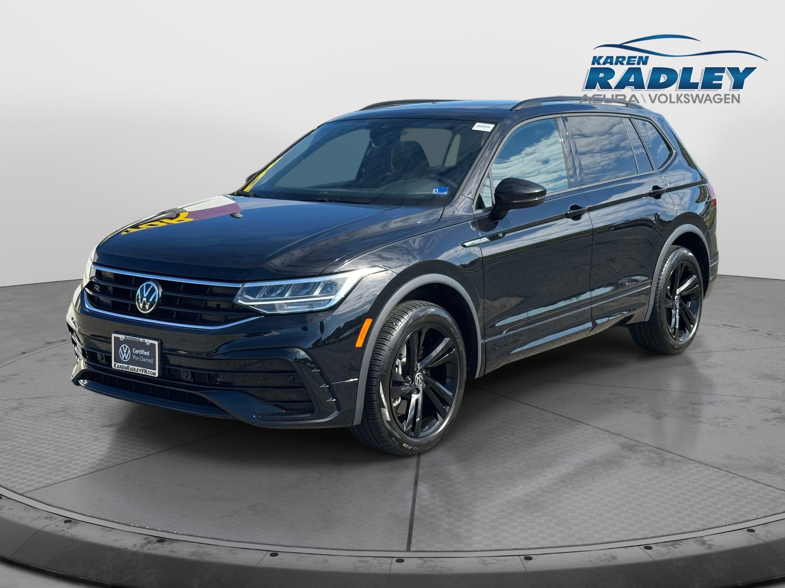 Certified 2024 Volkswagen Tiguan SE R-Line AWD/4WD image 6