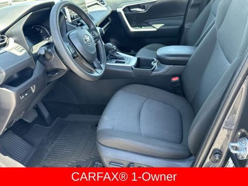 Used 2025 Toyota RAV4 XLE image 5