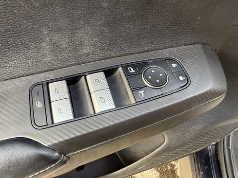 Used 2022 Mitsubishi Outlander ES image 17