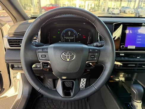 Certified 2025 Toyota Camry SE w/ Convenience Package image 23