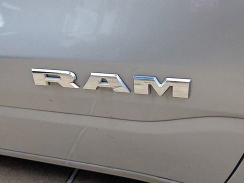 Used 2022 RAM 1500 Laramie AWD/4WD image 32