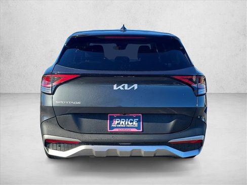 Used 2023 Kia Sportage LX image 6