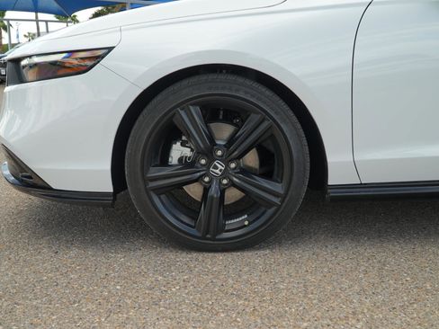 Used 2025 Honda Accord Sport image 12