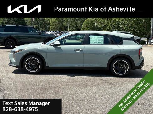 New 2026 Kia K4 EX FWD image 3