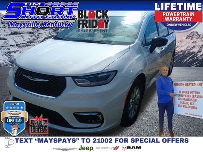 New 2026 Chrysler Pacifica Select