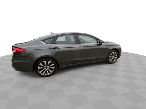 Used 2020 Ford Fusion SE AWD/4WD image 2