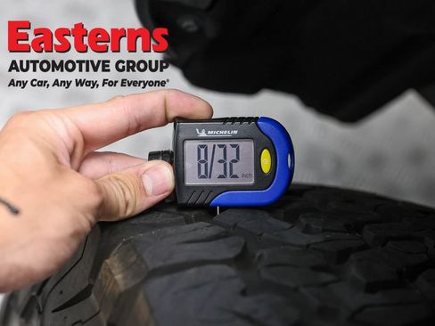 Used 2024 Toyota Tacoma TRD Off-Road AWD/4WD image 26