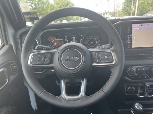New 2025 Jeep Wrangler Sahara image 15